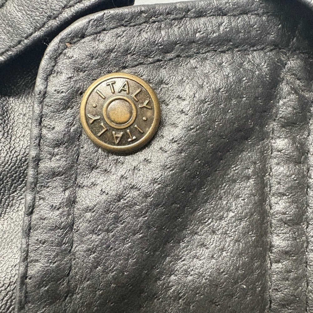 Vintage E.G. Collection Men's Black Leather Jacket with Las Vegas Logo - Picture 4 of 6